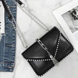 Tassel Detail beaded chain bag